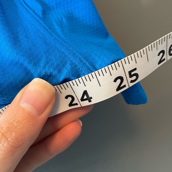 Lululemon Abrasion-Resistant Training T-Shirt *Ed Curtis
Poolside size 8 - Picture 9 of 9